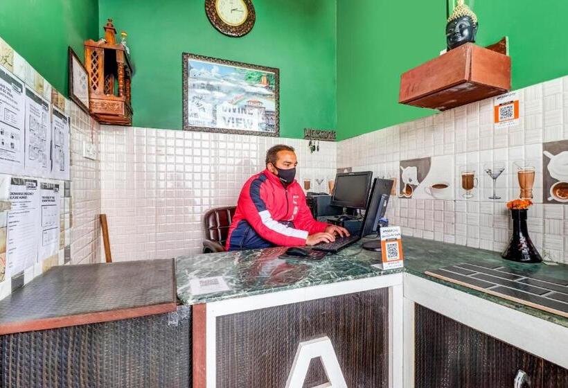 Hotel Flagship Divine View Home Stay