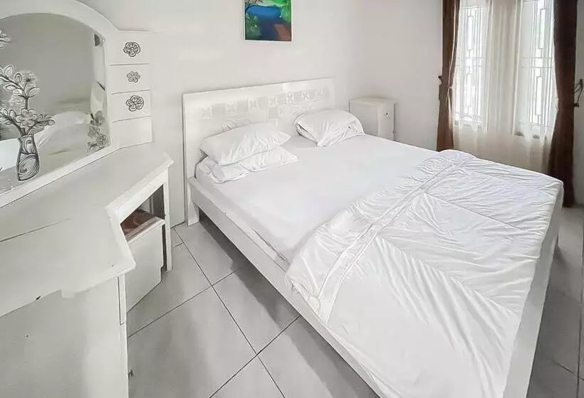 Hotelli Reddoorz Resort Syariah At Rancakalong Sumedang