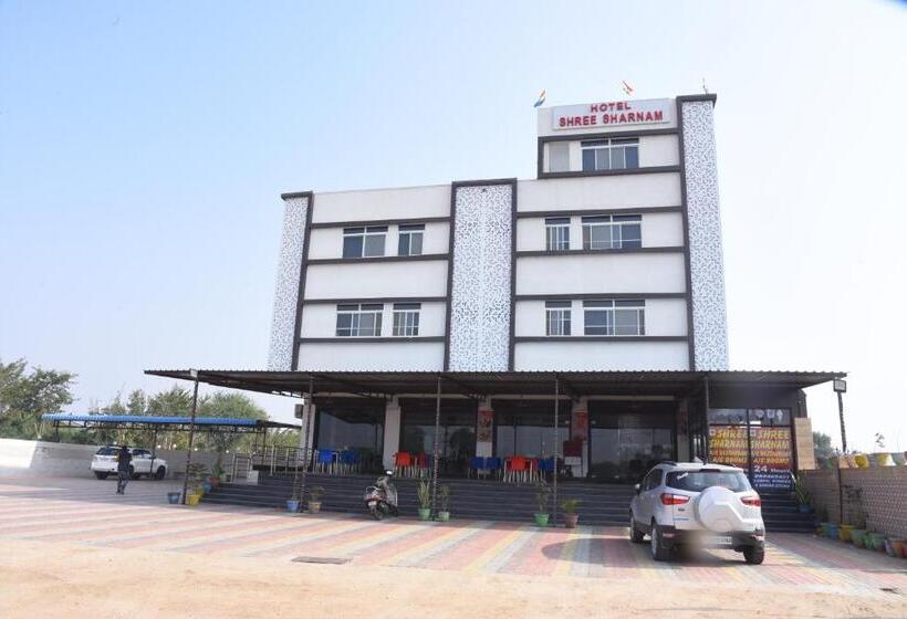 בית מלון כפרי Shree Sharnam