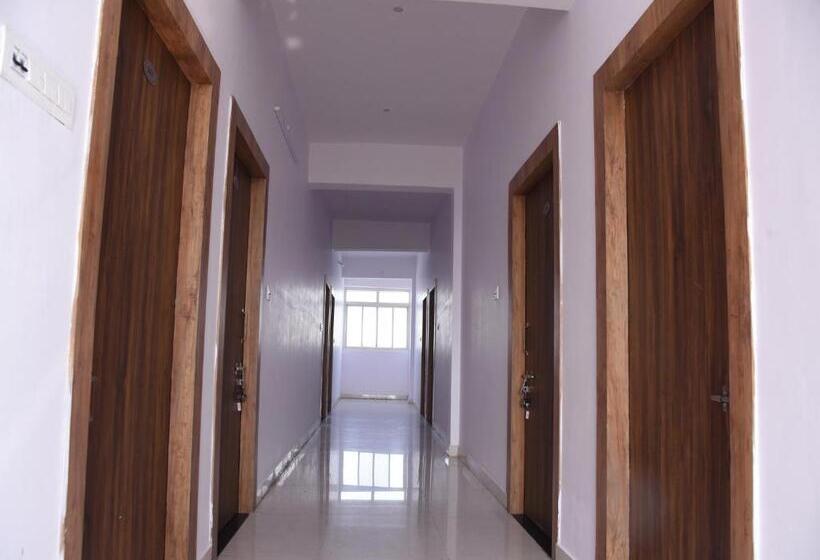 בית מלון כפרי Shree Sharnam