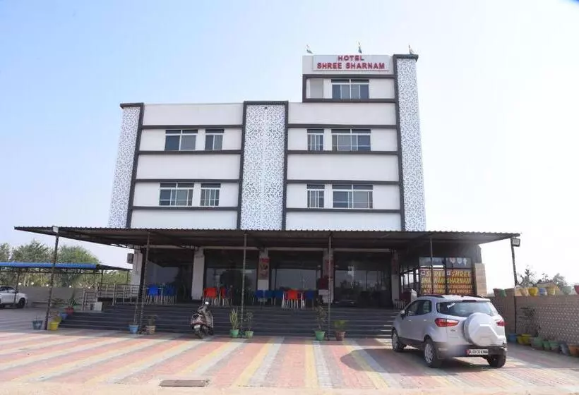 ホテル Shree Sharnam