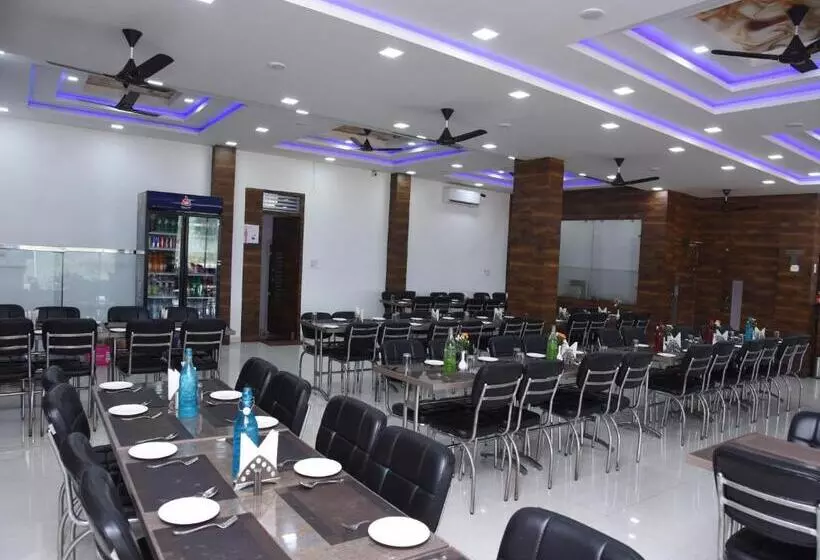 ホテル Shree Sharnam