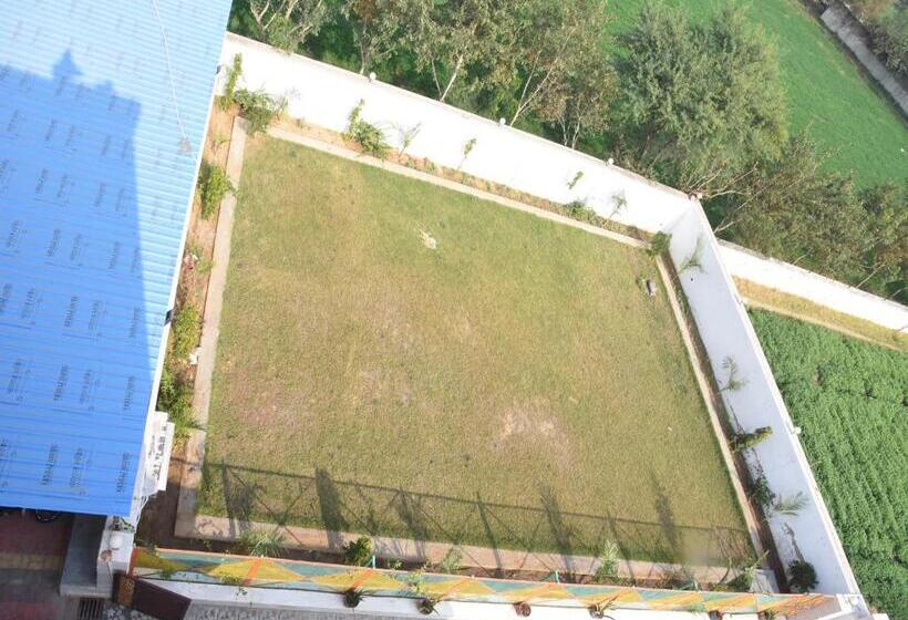 בית מלון כפרי Shree Sharnam