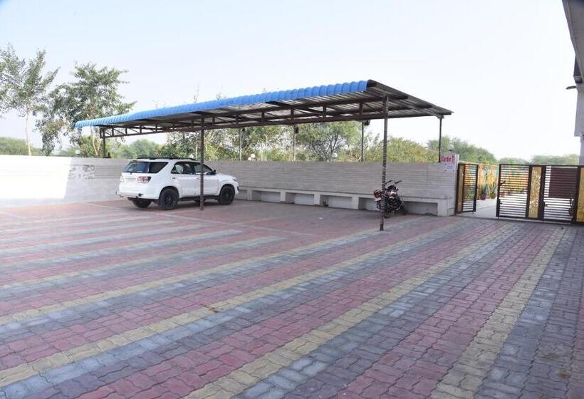 בית מלון כפרי Shree Sharnam