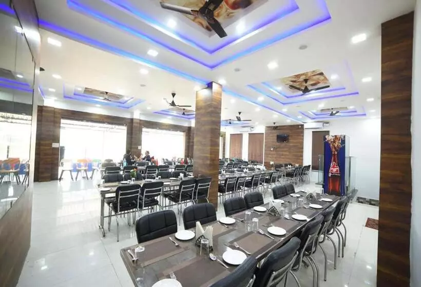 ホテル Shree Sharnam