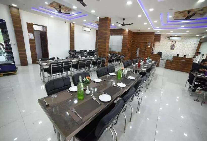 ホテル Shree Sharnam