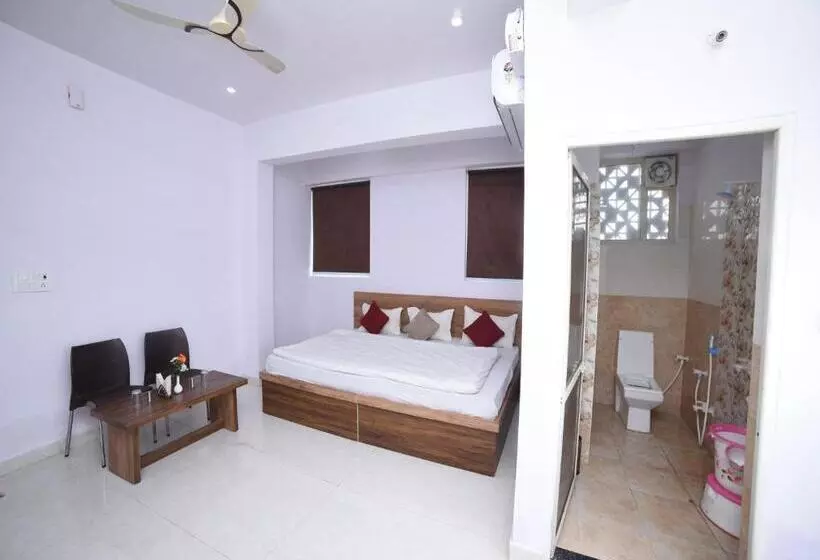 ホテル Shree Sharnam