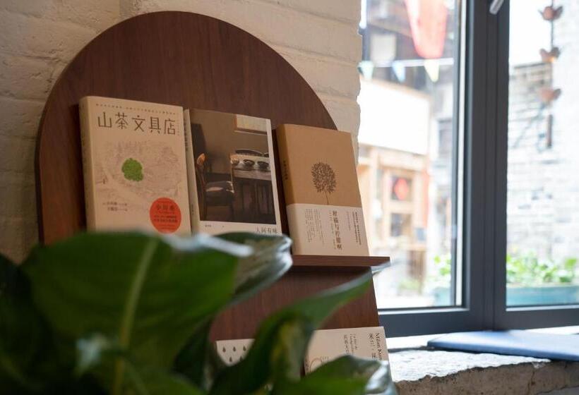 Отель Yangshuo Jhc Inn