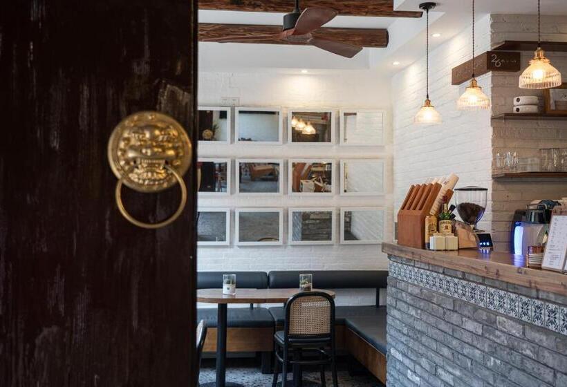 Отель Yangshuo Jhc Inn