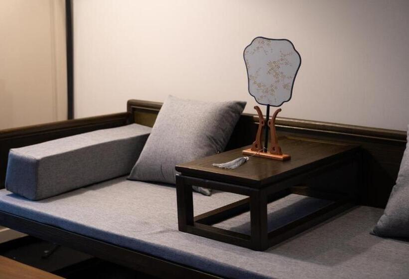 Отель Yangshuo Jhc Inn