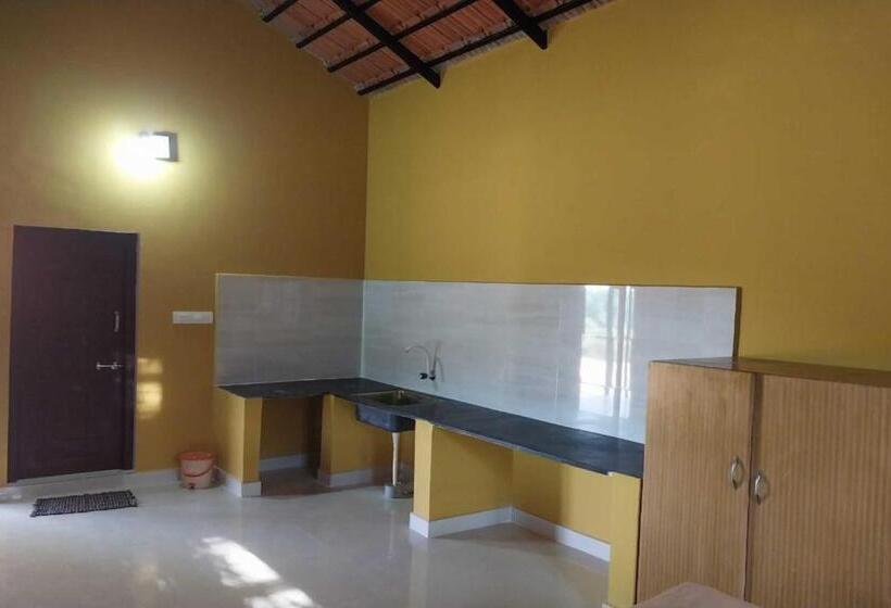 Kadumane Hills Pure Veg Resort