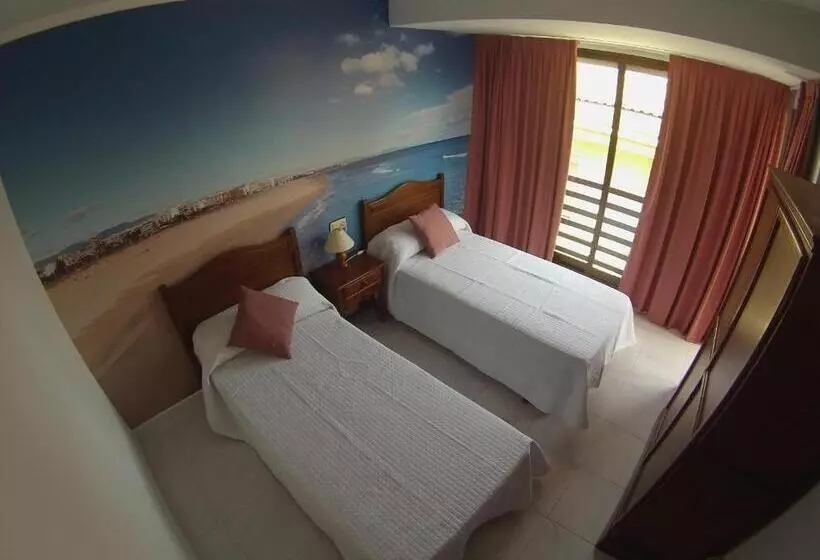 ペンション Habitaciones Trovador
