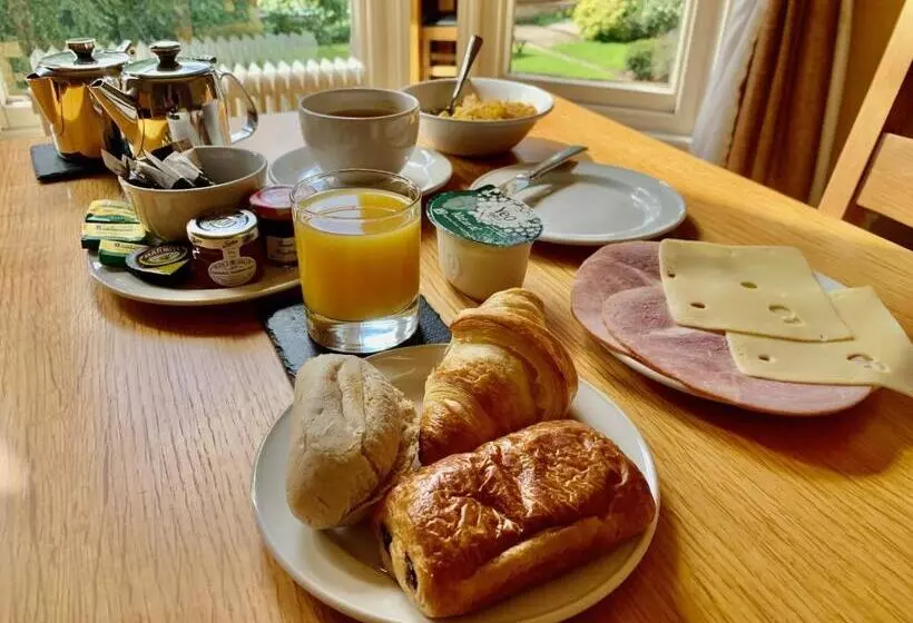پانسیون Melton Guest House