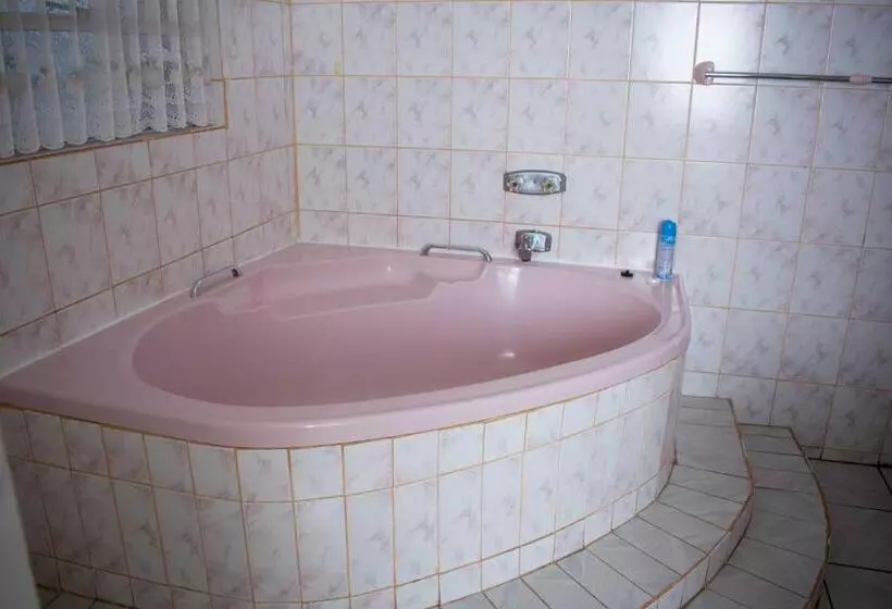 Majatalo Tengo Guest House Lulekani