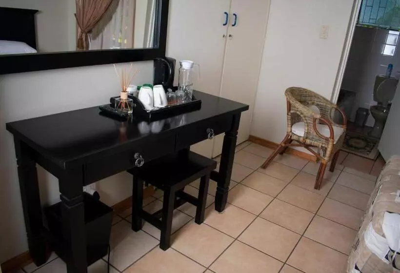 Majatalo Tengo Guest House Lulekani