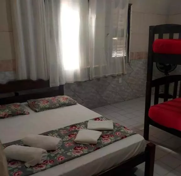 Pousada E Hostel Lua De Tomate