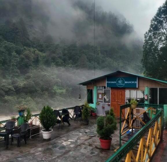 منتجع Pahadibucks