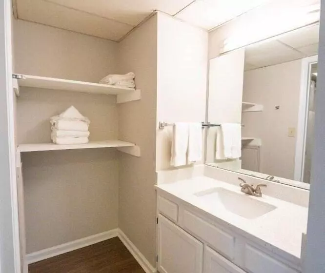 The Grand Regal Resort