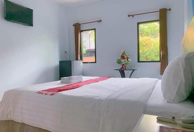 พร้อมหทัย รีสอร์ท Promhathai Resort