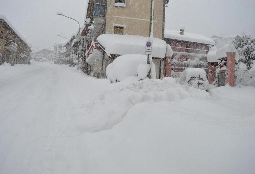 住宿加早餐  La Slitta