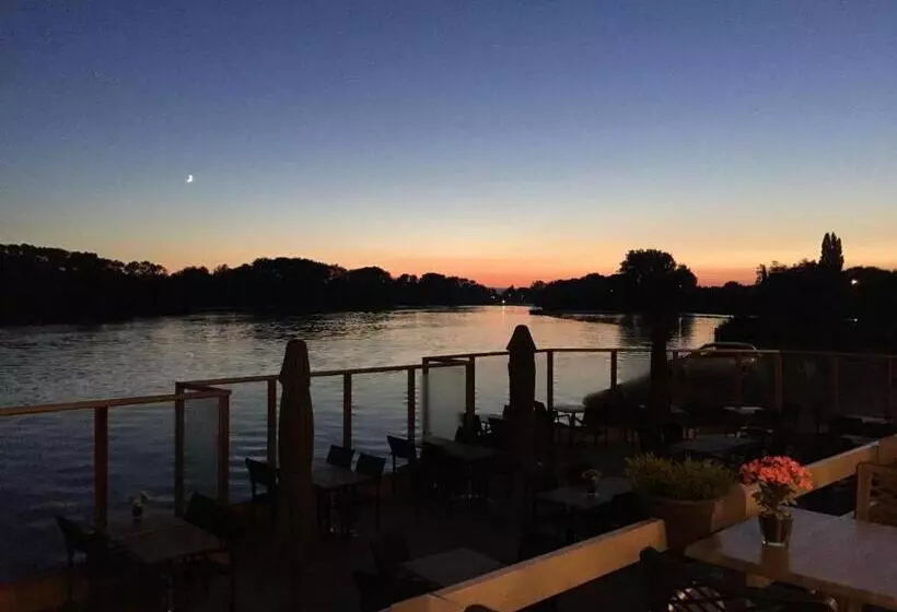 ホテル Aan De Linge