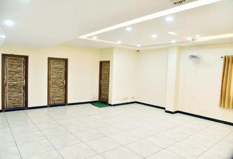 ホテル Midtown & Restaurant