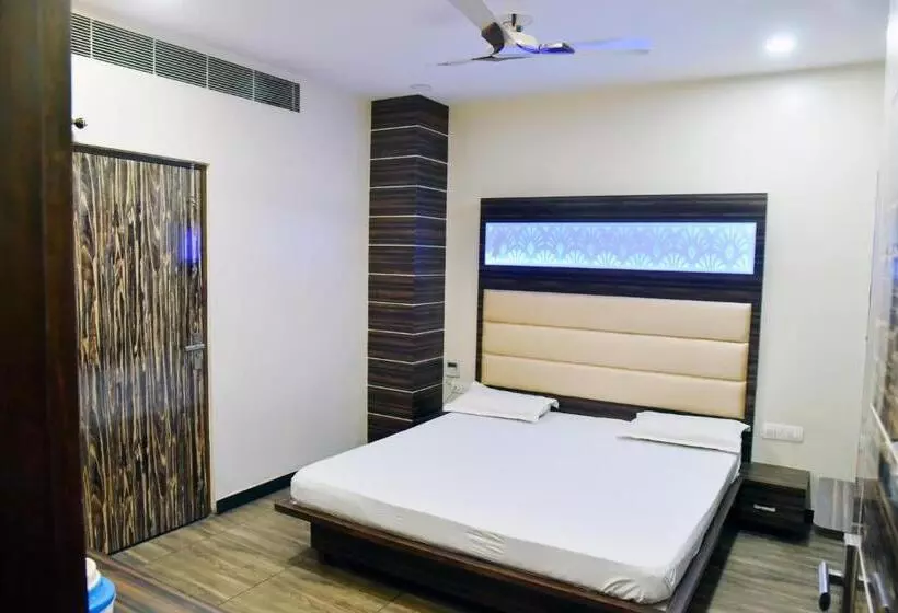 ホテル Midtown & Restaurant