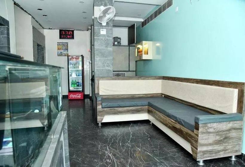 ホテル Midtown & Restaurant