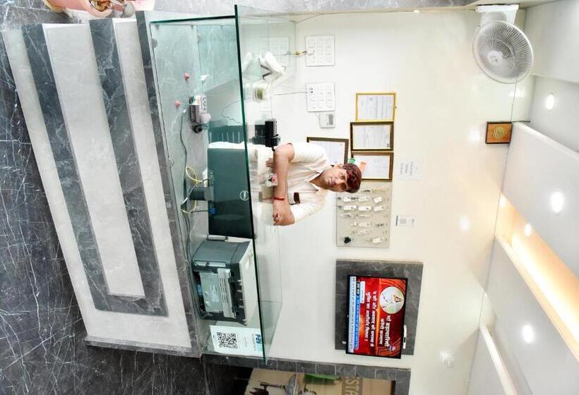 בית מלון כפרי Midtown & Restaurant