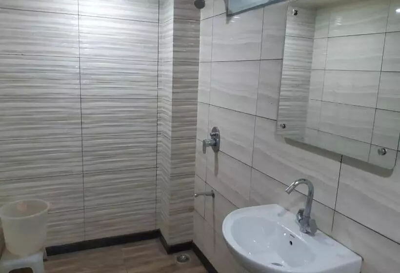 ホテル Midtown & Restaurant