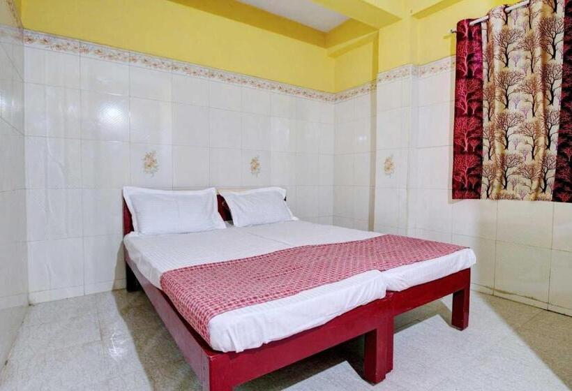 Hotel O Ezhil Residency