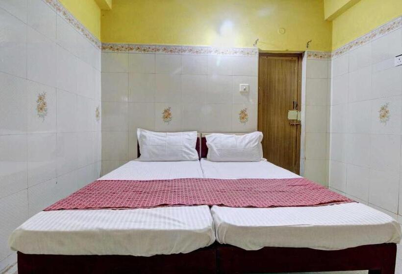 Hotel O Ezhil Residency