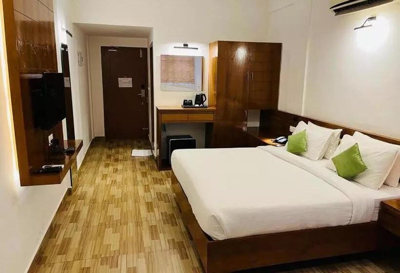 Hotelli Queens Tourist Home