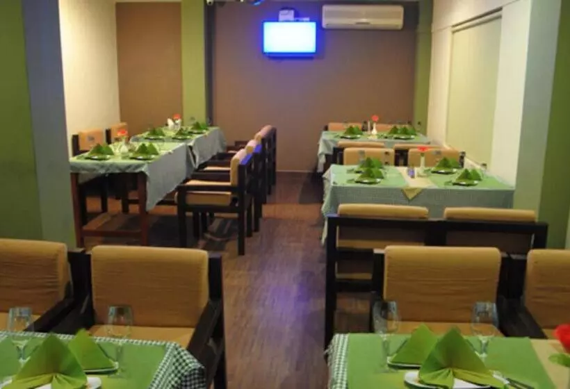 Hotelli Queens Tourist Home