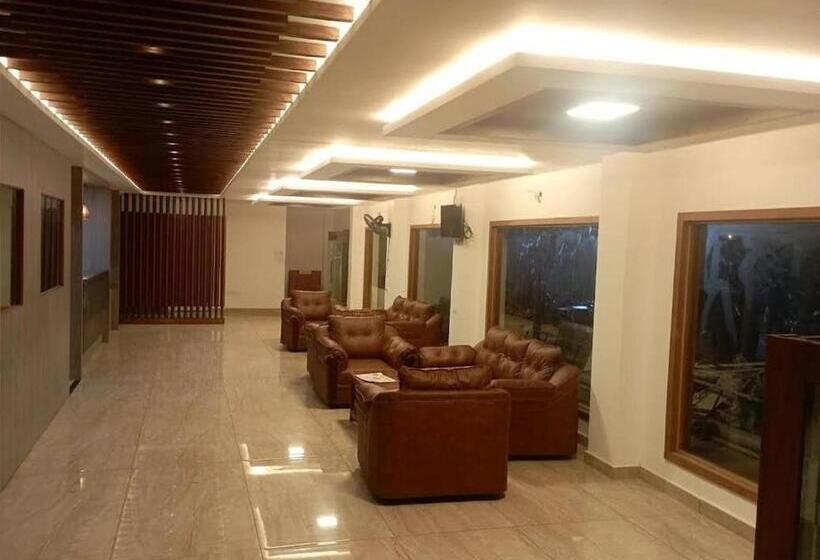 בית מלון כפרי Queens Tourist Home