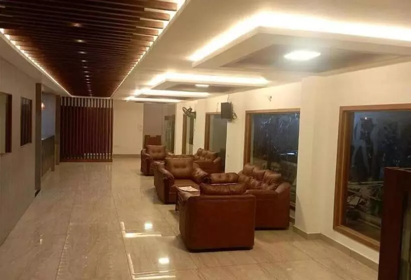 Hotelli Queens Tourist Home