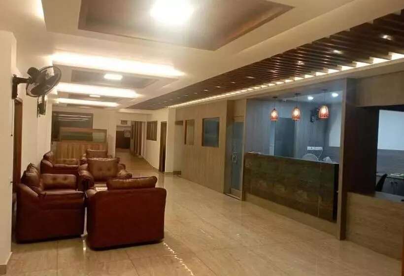 Hotelli Queens Tourist Home