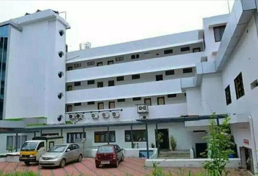 Hotelli Queens Tourist Home