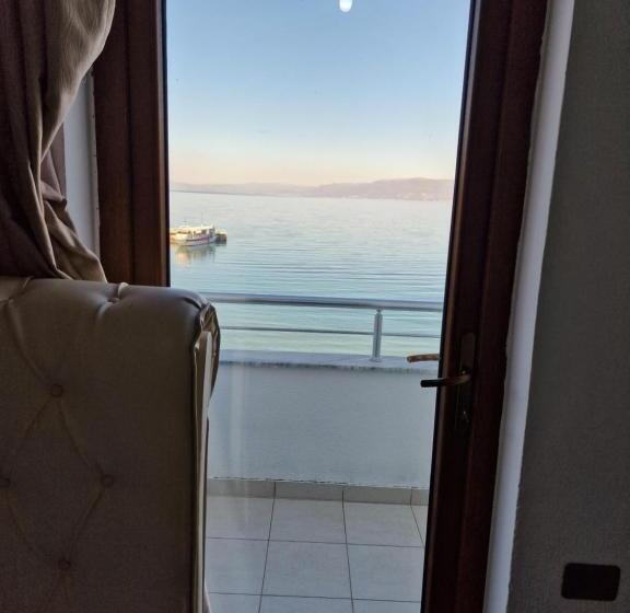 هتل Restaurant Savoja