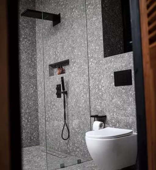 Hotelli The Salty Pelican Yoga & Surf Retreat