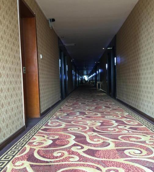 Junyi Hotel Shaanxi Xi An North 3rd Ring Daminggong Building Materials Market