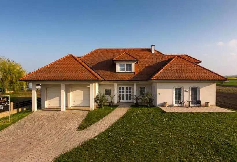 Majatalo Gästehaus Wutschitz