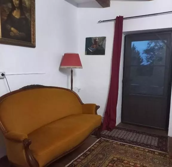 Majatalo La Amadeus & Monica