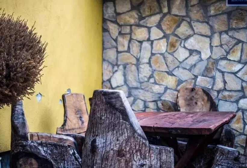 پانسیون Luxury Villa Medusa Temple