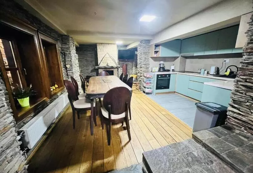 پانسیون Luxury Villa Medusa Temple