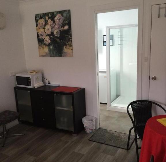 Пансион Scout Hall