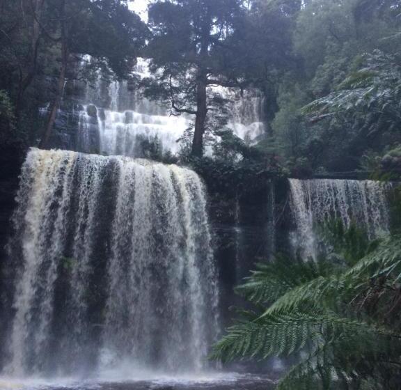Пансион Scout Hall