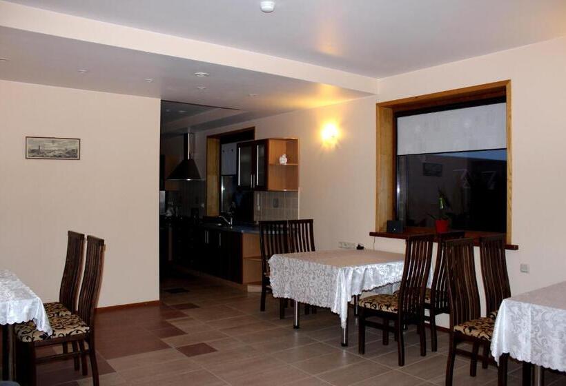 پانسیون Vidų Guest House