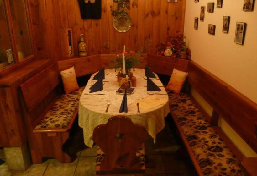 호스텔 Penzion U Urbanů