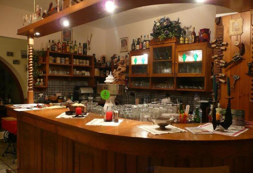 호스텔 Penzion U Urbanů